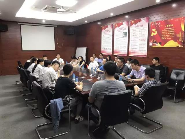 杭州市民卡公司培訓(xùn)會現(xiàn)場。.jpg